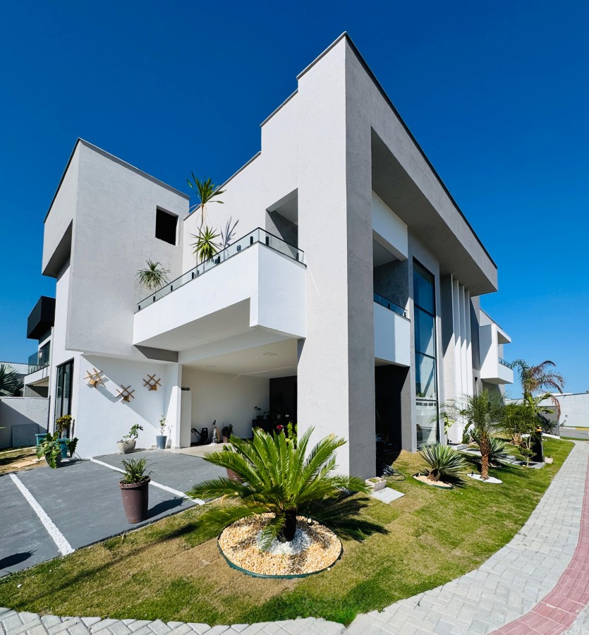 Casa em Condom�nio