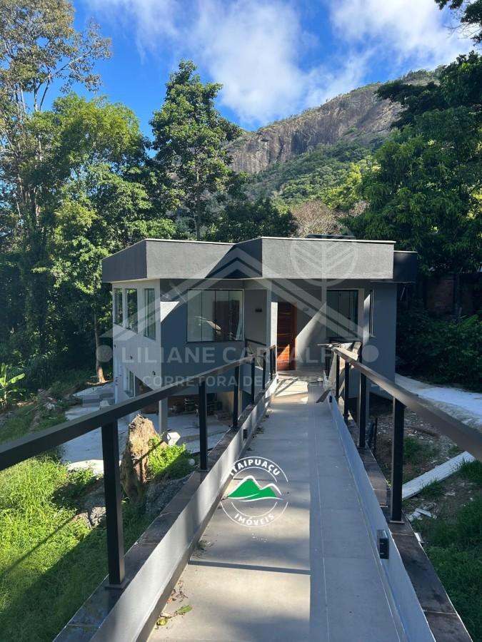 Casa em Condom�nio